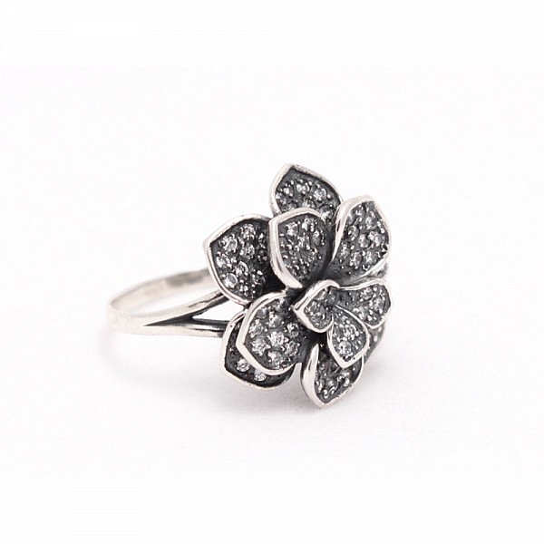 Кольцо серебряное с фианитами Цветок 2_Сенегал