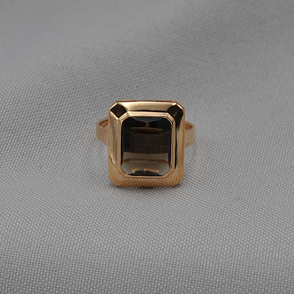 Кольцо золотое с дымчатым кварцем 1К019КвД