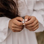 Кольцо серебряное с фианитами 2ККД23/26