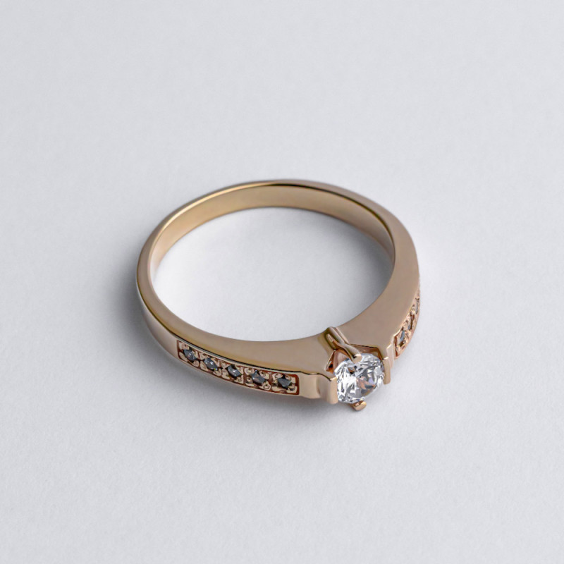 Кольцо золотое с фианитом 1К056